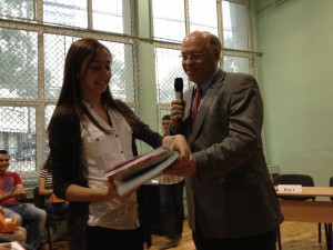Gergana Gerganova, eine der beiden strahlenden Jugend debattiert-Schulsieger 2013.